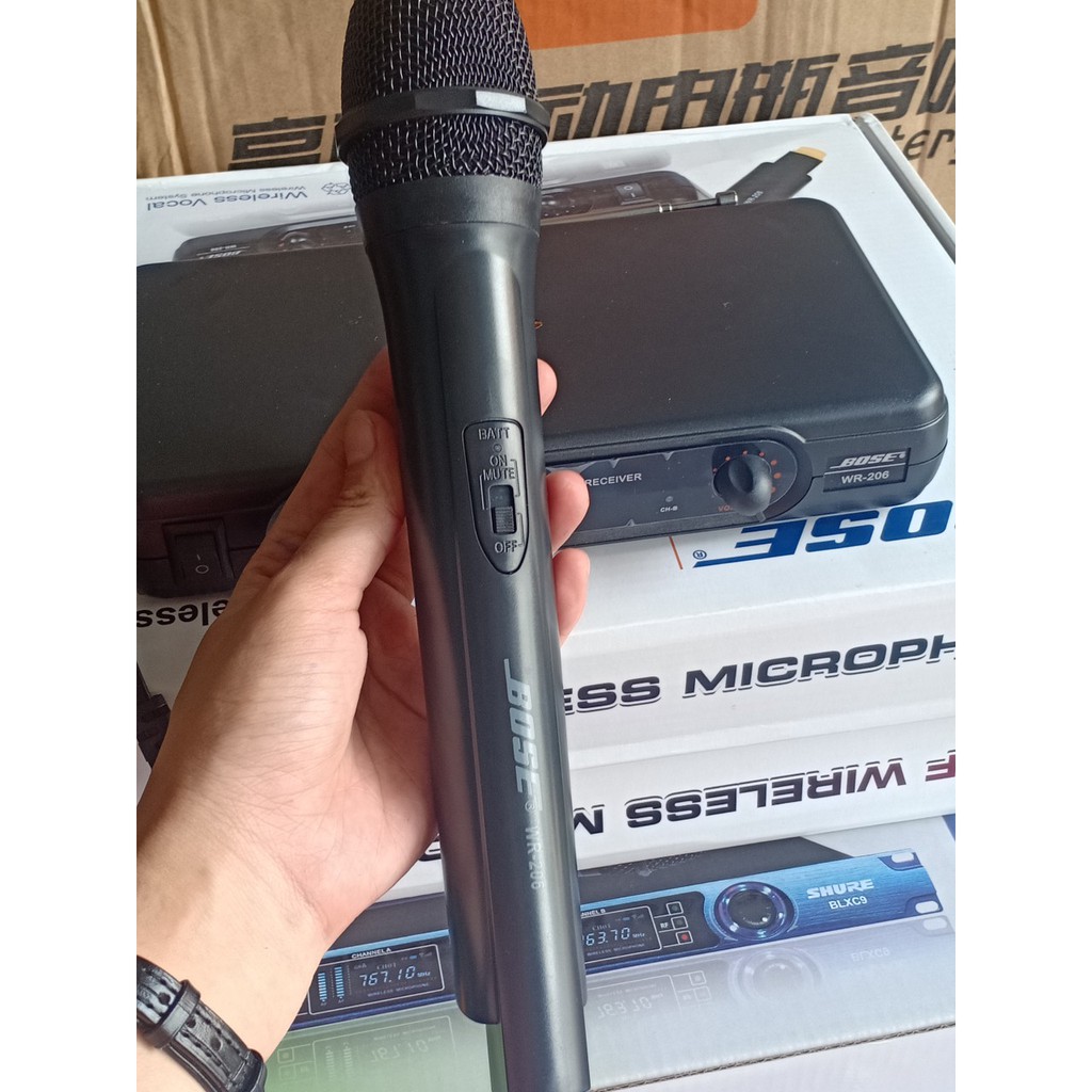 Micro không dây cao cấp WR 206  dành cho karaoke gia đình