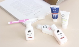 Set mỹ phẩm travel kit