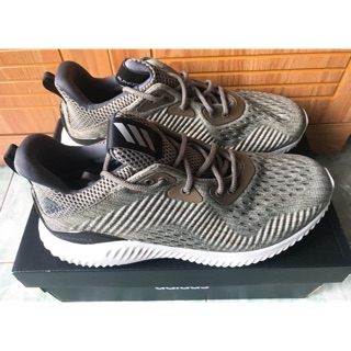 Adidas Alphabounce EM running màu xanh rêu