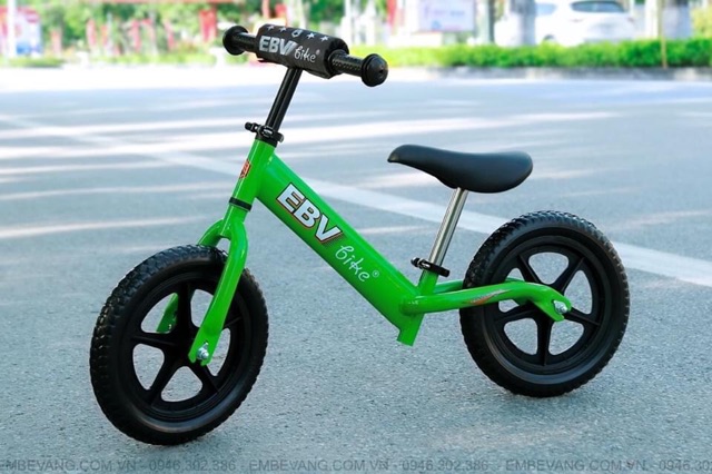 Xe thăng bằng em bé vàng Chính hãng, Cho bé từ 17 tháng trở lên