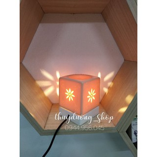 Đèn xông tinh dầu hình vuông