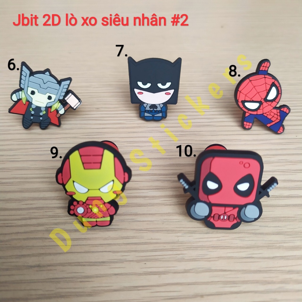 [Lò xo 2D] Nút gắn dép - Jibbitz - Sticker dép sục 2D lò xo siêu nhân