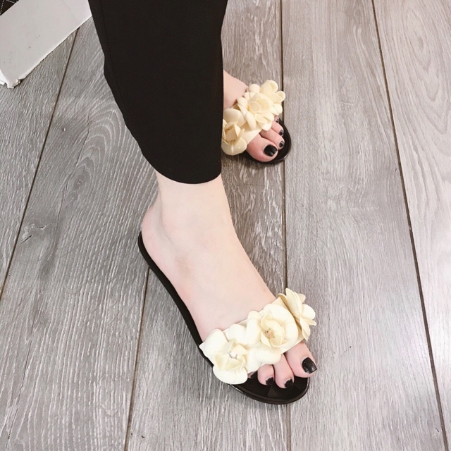 Dép lê nhựa hoa
