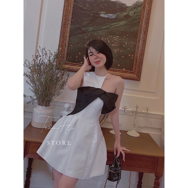 Đầm xoè lệch vai nơ phối màu