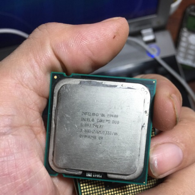 CPU CORE 2 DUO Inte E8400 - Socket 775