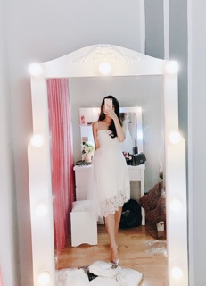 Đầm thiết kế ren công chúa