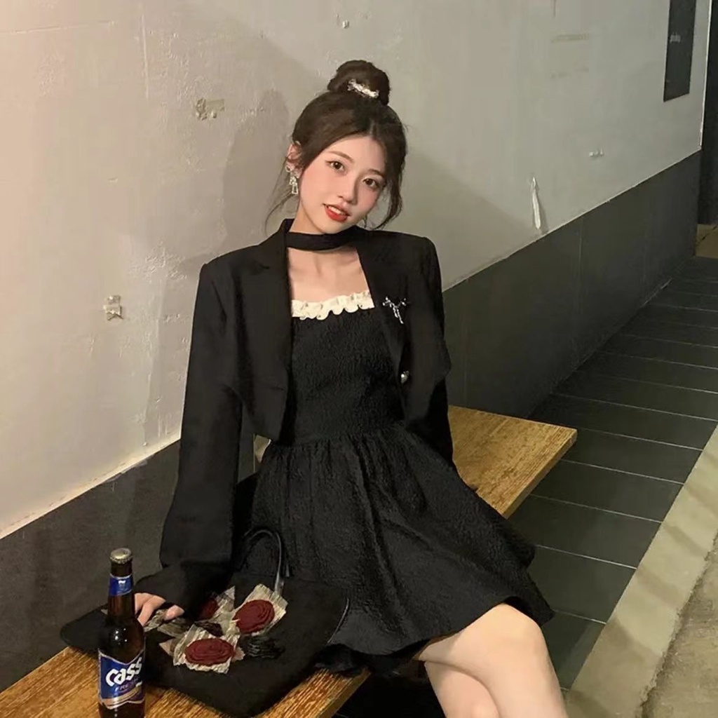 Đầm Đen Ôm Dáng Phong Cách Pháp Cổ Điển Thời Trang Mùa Hè 2022 Cho Nữ
