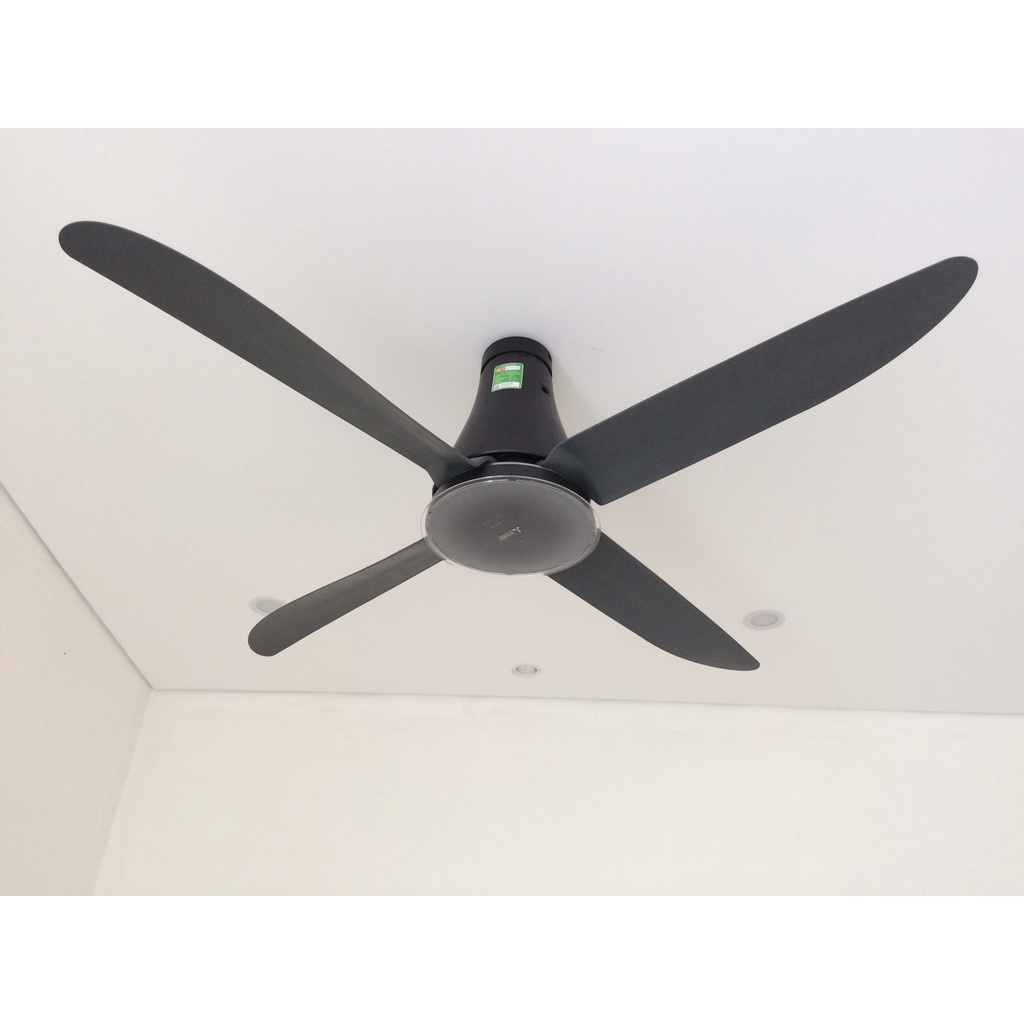 Quạt trần Mitsubishi 4 cánh C56-RW4 - màu trắng/màu đen. Sải cánh 140cm. Công suất 64W, có điều khiển từ xa