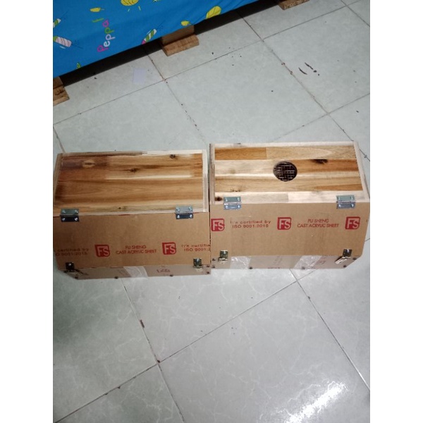 Chuồng nuôi bò sát gỗ ghép và mica KB3+ D35 R25 C20