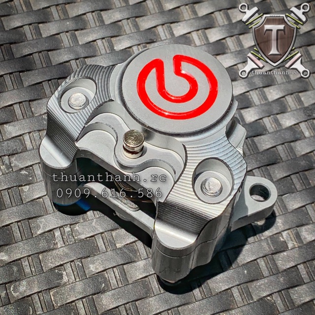 Heo Dầu Brembo 2 pis đối xứng-Logo Lớn CNC-Gắn Mọi Dòng Xe