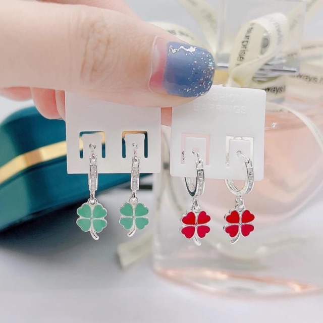 Bông tai Bạc cho bé Ngộ nghĩnh đáng yêu. Mẫu mã xinh xắn chiếm trọn niềm yêu thích của bé Mainomi Shop Bạc Xinh