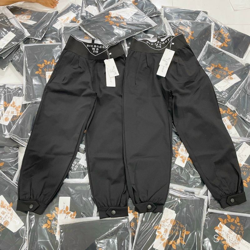 Quần cạp chữ khuy gấu