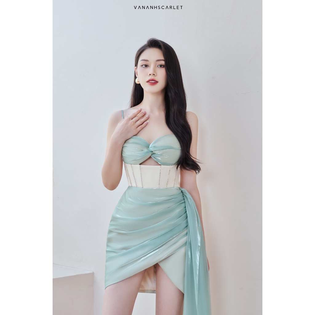 Váy nữ VANANHSCARLET cúp ngực tà bên V060S22
