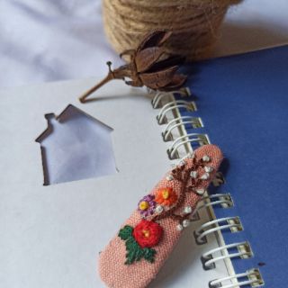 Kẹp tóc thêu hoa handmade