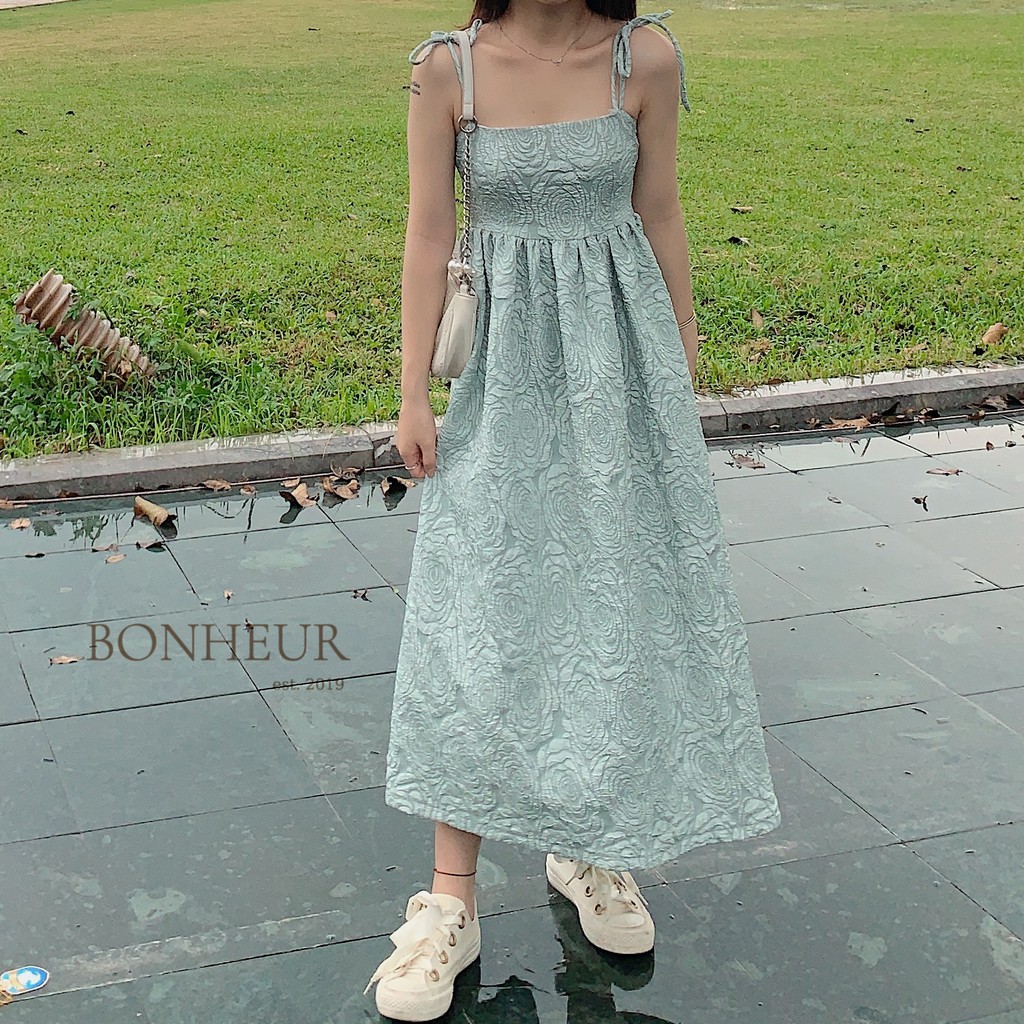 Váy hai dây xuông dài midi đầm xoè thắt dây chất gấm xốp nổi hoa hồng cao cấp kiểu sang chảnh tiểu thư Ciara Dress | BigBuy360 - bigbuy360.vn