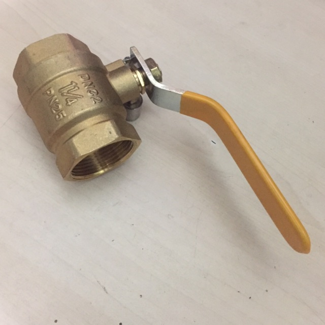 Van bi đồng tay gạt italy phi 42 (11/4”)