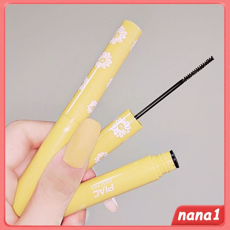 Mascara kháng nước lâu trôi chuốt mi cong vút và dài hơn với thiết kế đầu cọ siêu mịn