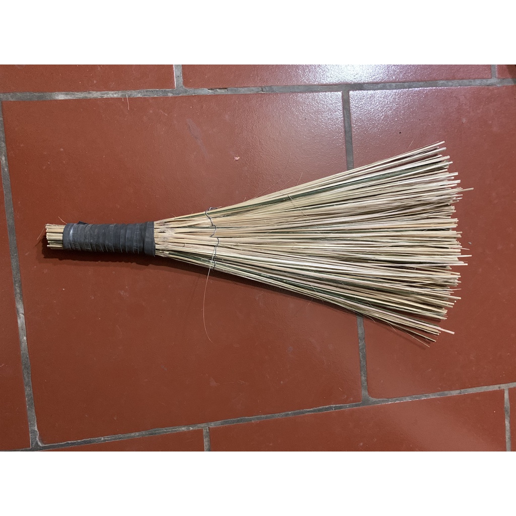 Chổi que quét sân