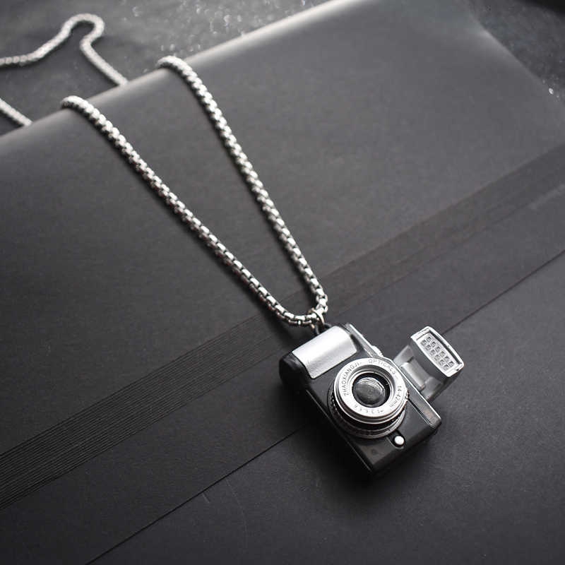 Dây chuyền thép titan mặt hình camera thời trang hiphop dành cho nam và nữ 1303