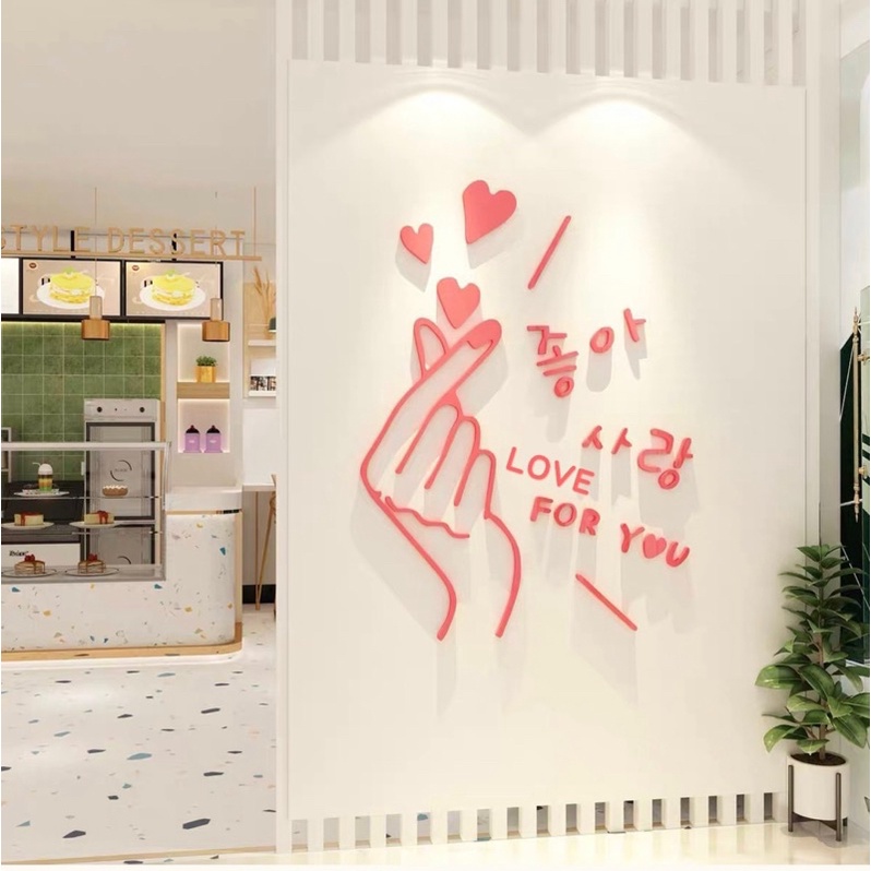 Tranh dán tường mica dán nổi bắn tim hồng trang trí quán cafe