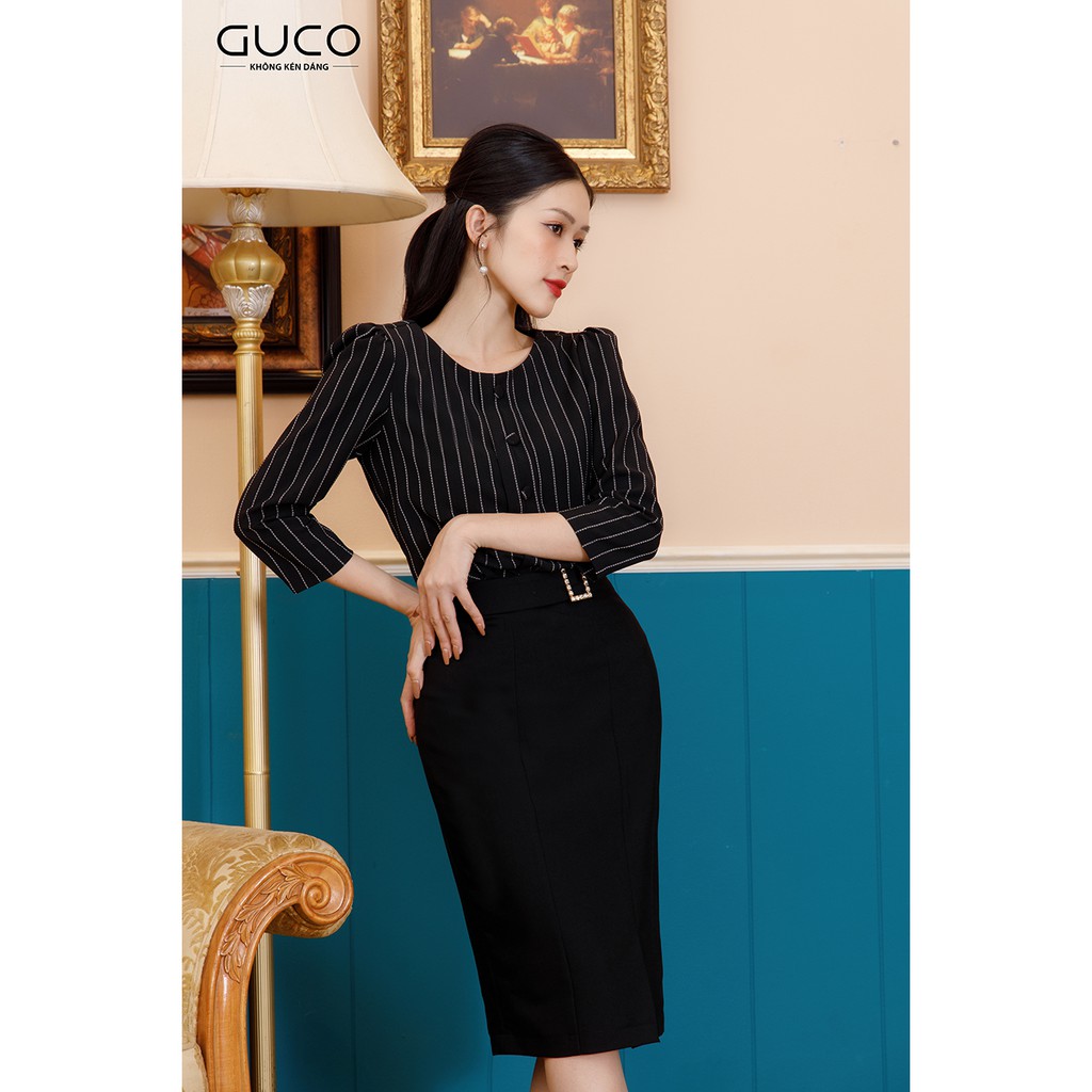 [Mã LT50 giảm 50k đơn 250k] GUCO - Áo sơ mi nữ họa tiết sọc cổ tròn tay dài A207