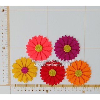 Set 5 hoa 5.5cm ( hoặc 9cm) vải nỉ nhụy kim tuyến mầm non