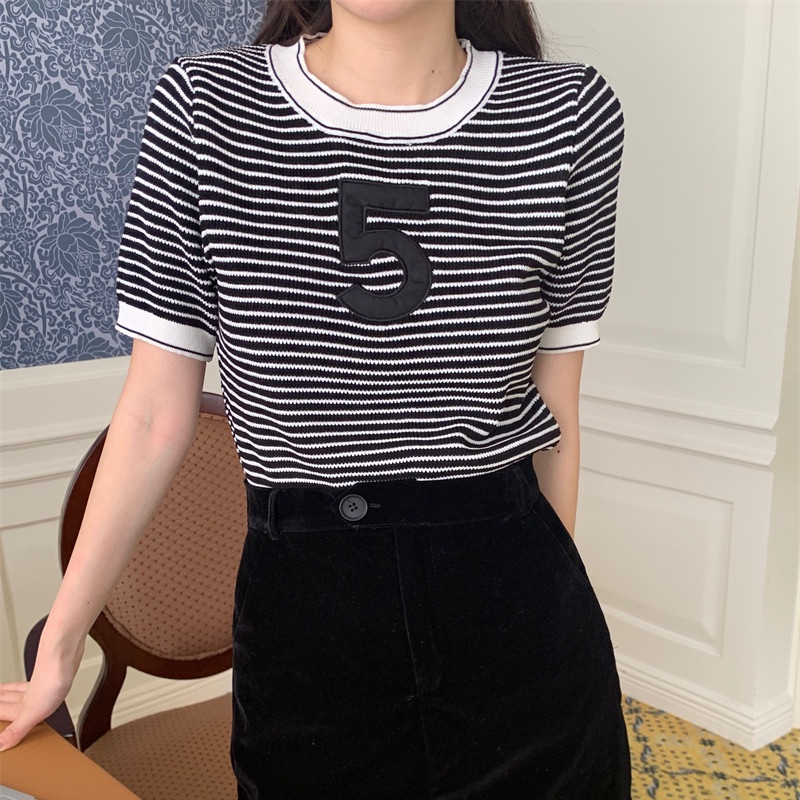 Áo Dệt Kim Ngắn Tay Cổ Tròn Ôm Dáng Họa Tiết Kẻ Sọc Màu Sắc Tương Phản Trẻ Trung