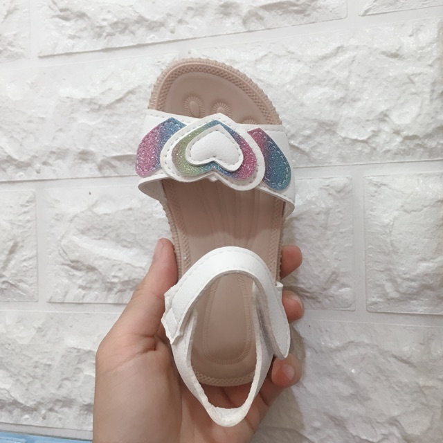 Combo Sandal trái tim cho bé