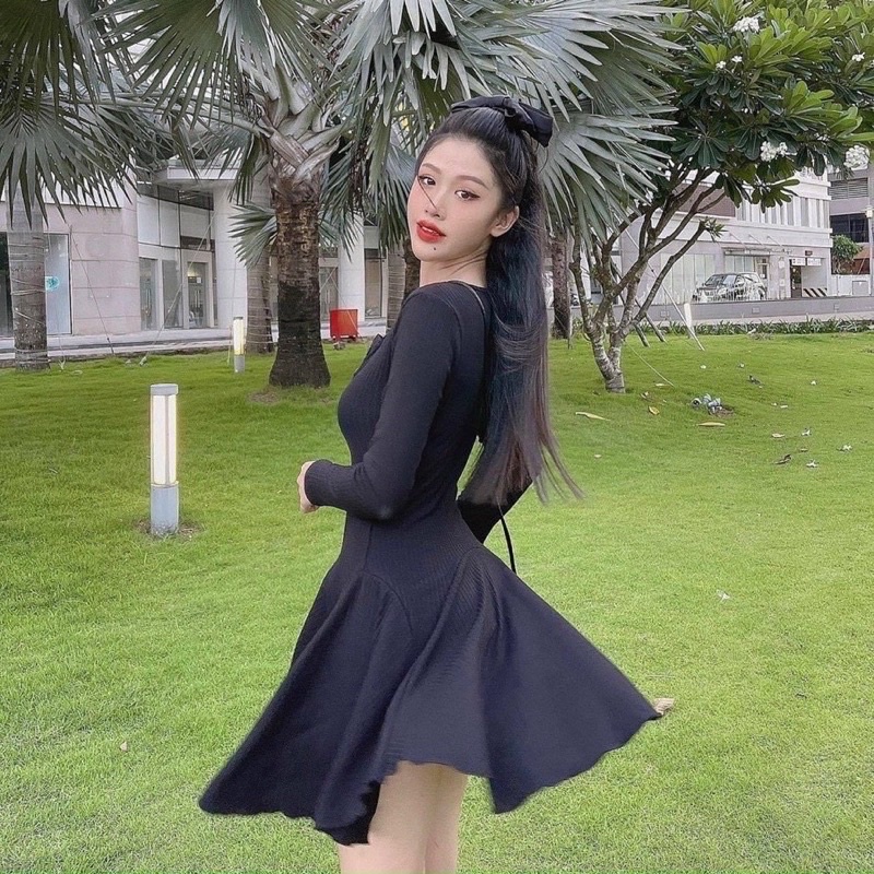 Đầm Xoè Vạt Cắt Đắp Chắp Bèo Xoè Tay Dài