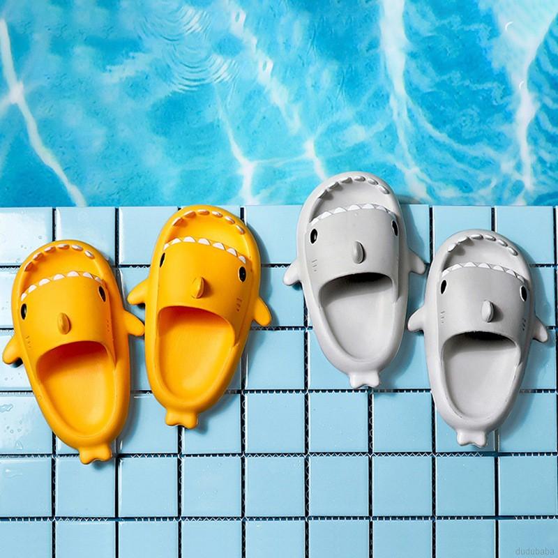 Dép sandal đế mềm chống trượt in hoạt hình cho bé