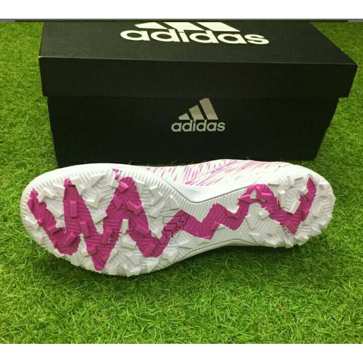 Giày đá bóng Nemeziz 18.3 TF màu hồng trắng - vizeno