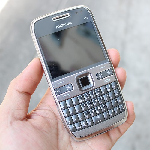 Nokia E72 chính hãng đẹp BẢO HÀNH 1 NĂM