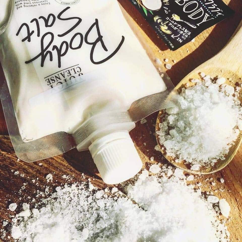 Muối Tắm Tẩy Da Chết Trắng Da Utena Juicy Salt Body Scrub 300g