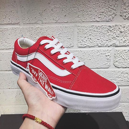 Giày thể thao sneaker Vải đỏ  NHẬP CODE: TATR2406 để giảm 10.000đ với đơn hàng trên 150k