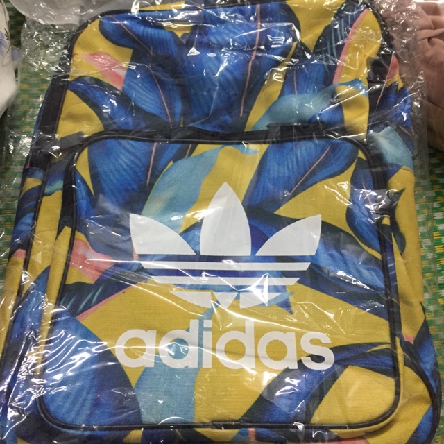 Ba lo adi das hàng xuất