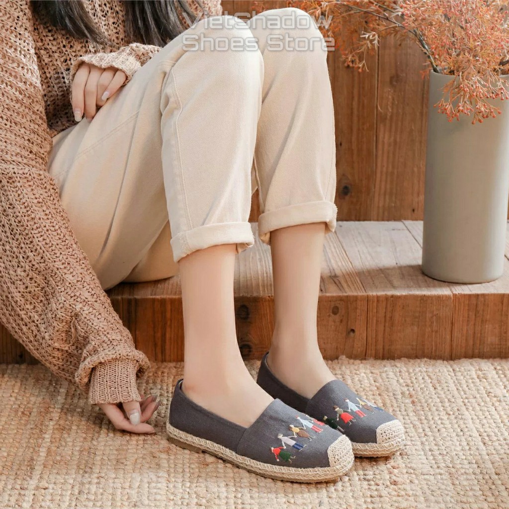 Slip on nữ - Giày lười vải thêu họa tiết - Chất liệu vải bố 2 màu (khaki) và (xám) - Mã SP X-19