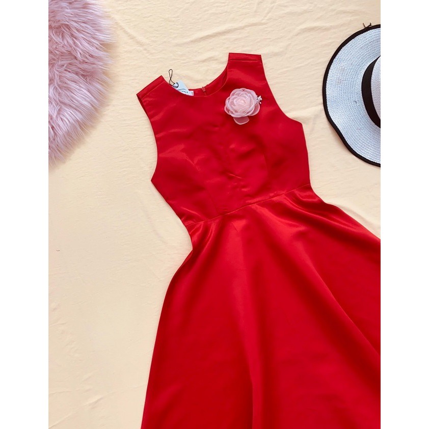 Đầm lụa xoè thiết kế cao cấp form basic 3 lỗ sát nách xinh xinh dài qua gối đi làm | đi tiệc (hàng có nhiều size)