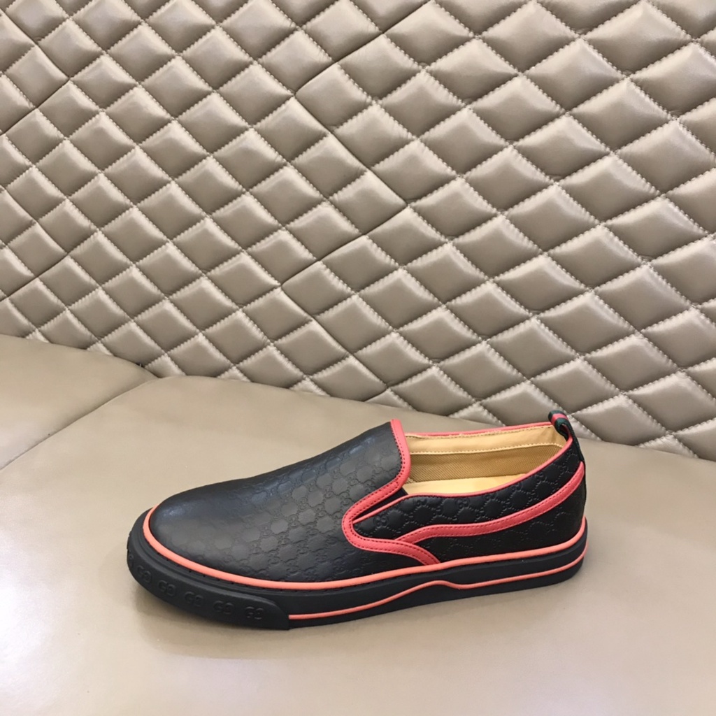 Giày lười nam da thật cao cấp GUCCI GG GC thiết kế cổ điển với lớp da in họa tiết thương hiệu ấn tượng