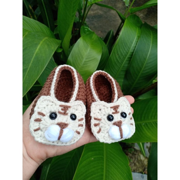 Giày len hổ con