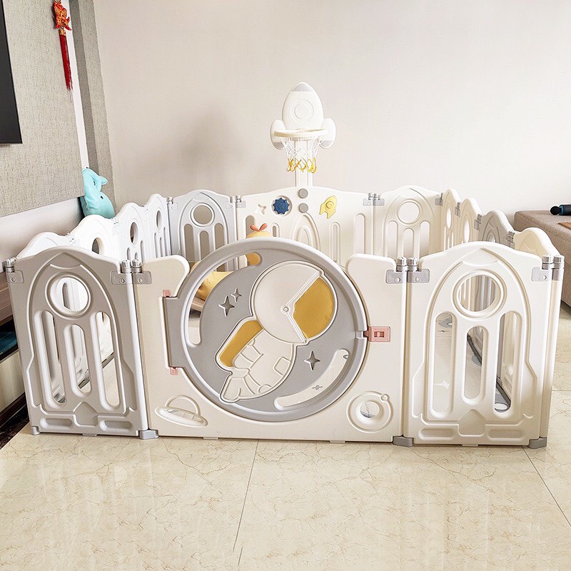 Cũi quây nhựa bản nâng cấp mới nhất siêu dày hình phi hành gia 9BABY