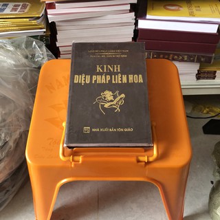 [Mã SMI23 giảm 8% đơn 300K] Kệ kinh diệu pháp liên hoa da