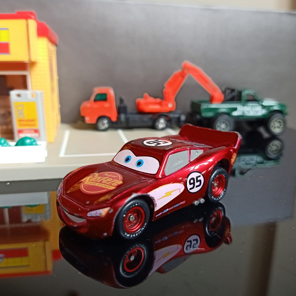 Mô hình TOMICA MCqueen 2010