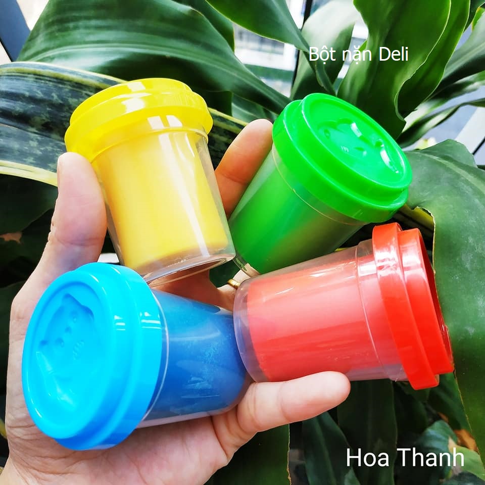 Đất nặn từ bột mì an toàn cho bé (hộp 12 màu 500g kèm khuôn)