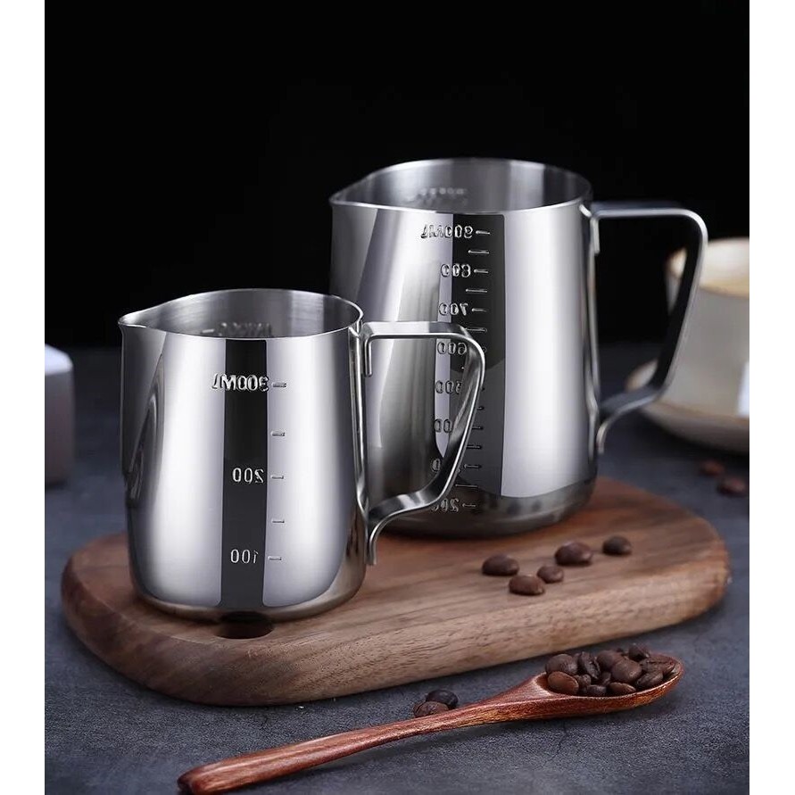 Có chia vạch Cốc ca đánh sữa inox 350ml - 550ml - 900ml (100% inox 304)cà phê Espresso