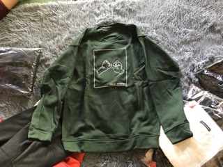 Sale áo sweater ( ảnh thật tự chụp )