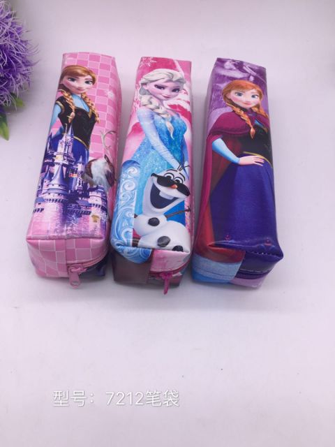 Ví bút nhựa nhiều hình