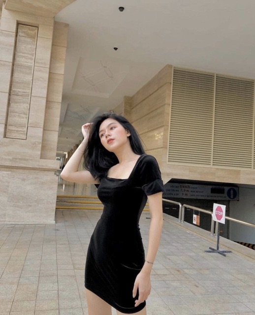 Đầm đen ôm Velveett Dress chất nhung lạ độc lạ sang chảnh có dây khoá sau lưng cổ vuông from tôn dáng vải co dãn nhẹ