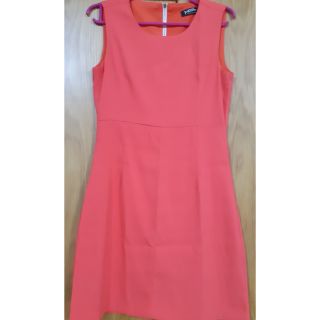 Đầm kate lụa hồng cam body, khóa kéo nổi