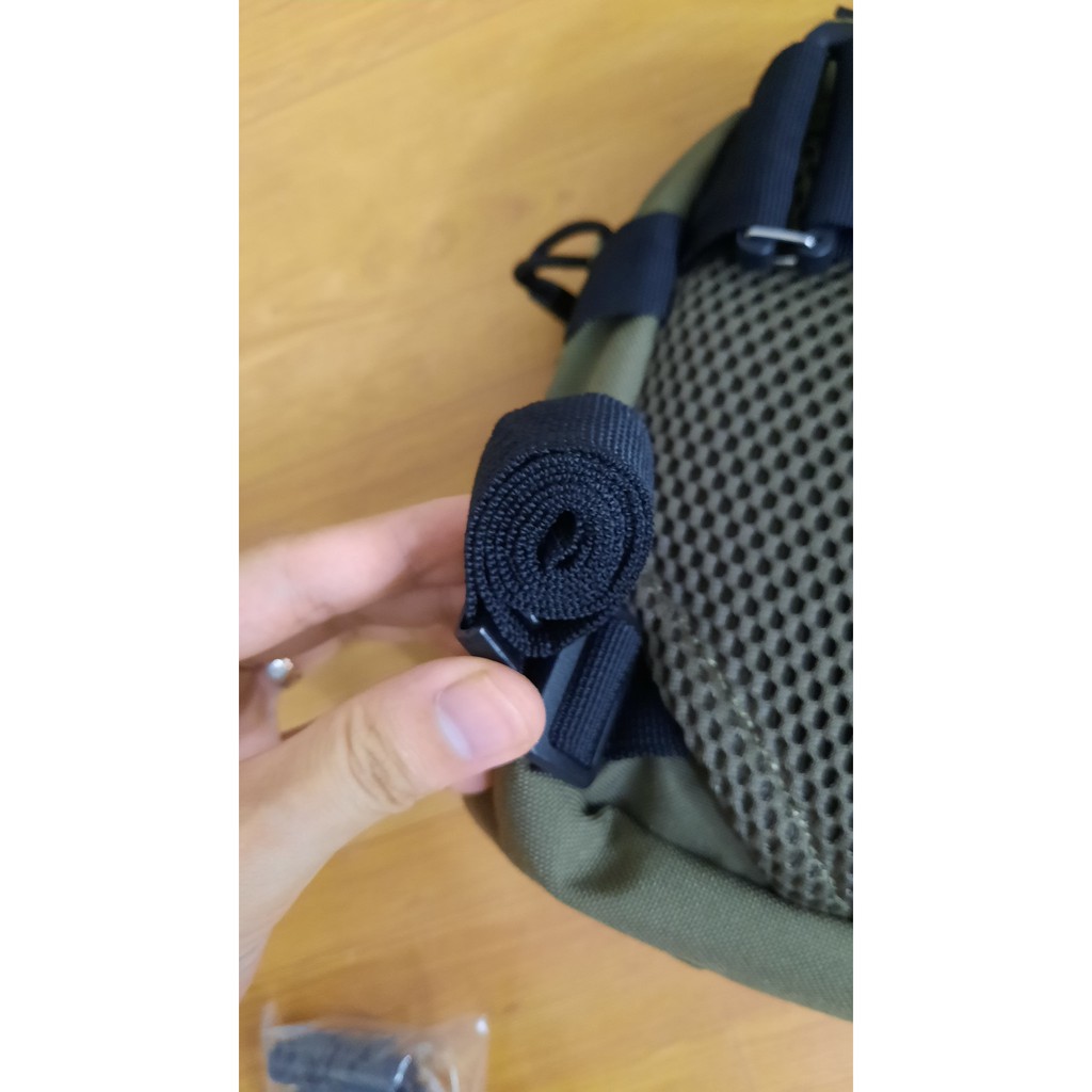 Móc nhựa gắn Molle thu gọn dây đeo