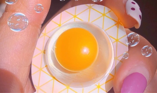 Vỉ Mặt Nạ Lòng Đỏ Trứng Gà